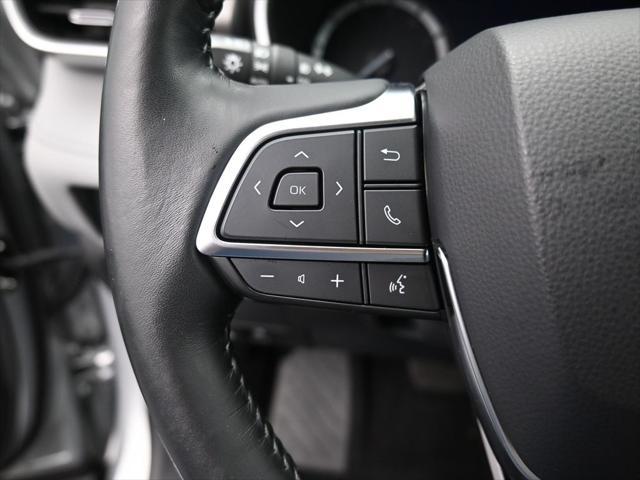 used 2021 Toyota Highlander car, priced at $32,998