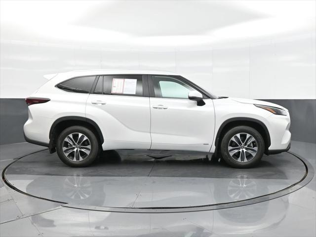 used 2024 Toyota Highlander Hybrid car, priced at $48,962