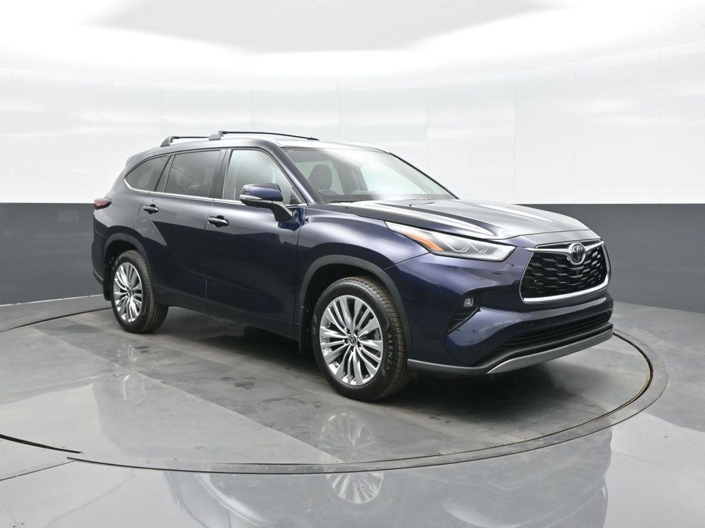 used 2025 Toyota Highlander car, priced at $56,156