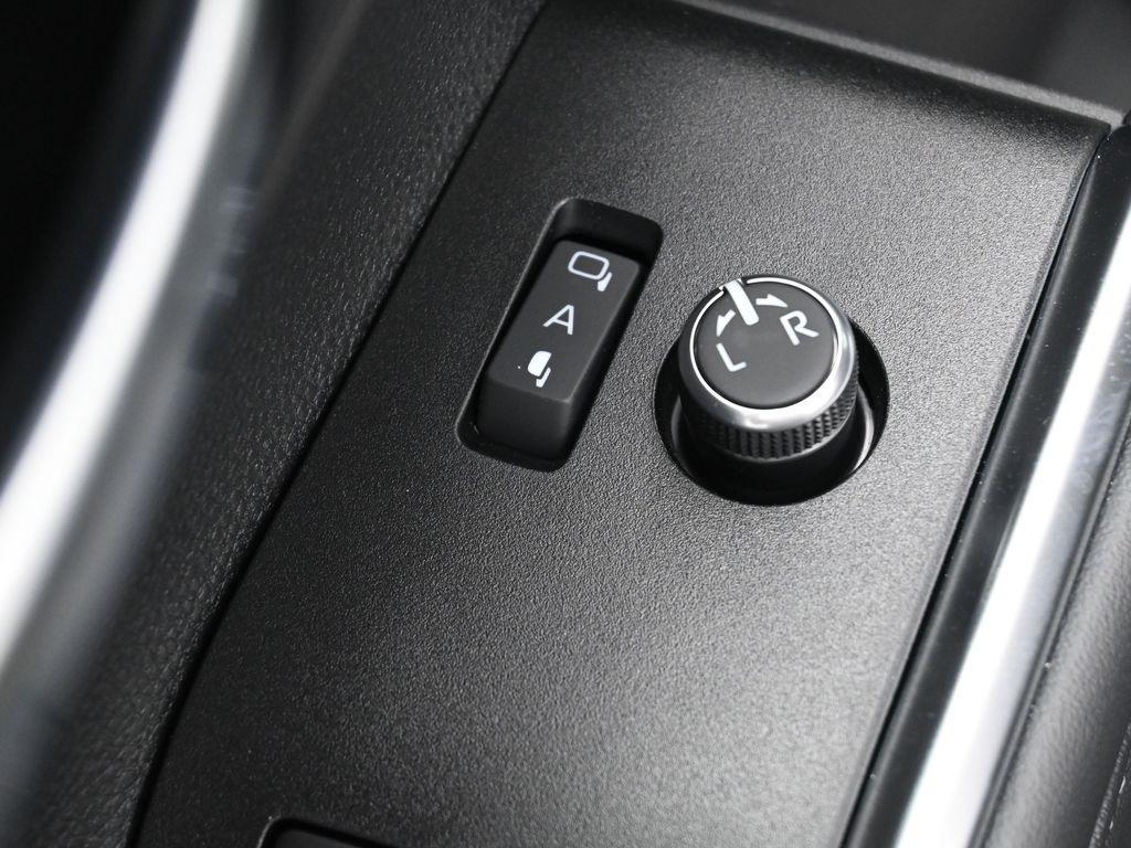 used 2025 Toyota Highlander car, priced at $55,500