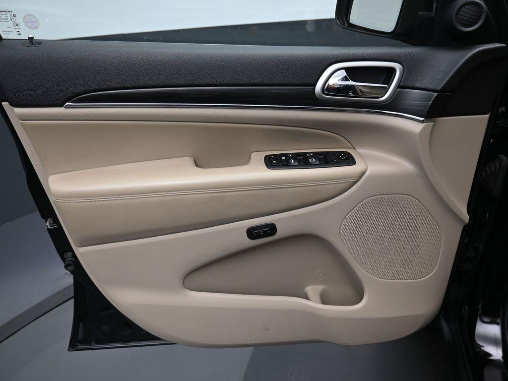 used 2020 Jeep Grand Cherokee car, priced at $23,822