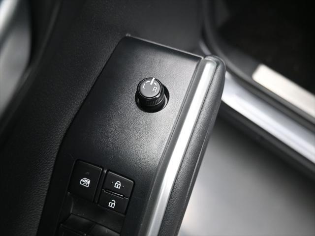 used 2023 Toyota Highlander car, priced at $47,187