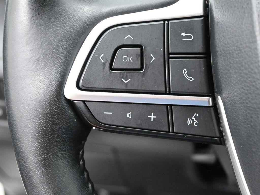 used 2022 Toyota Highlander car, priced at $43,869