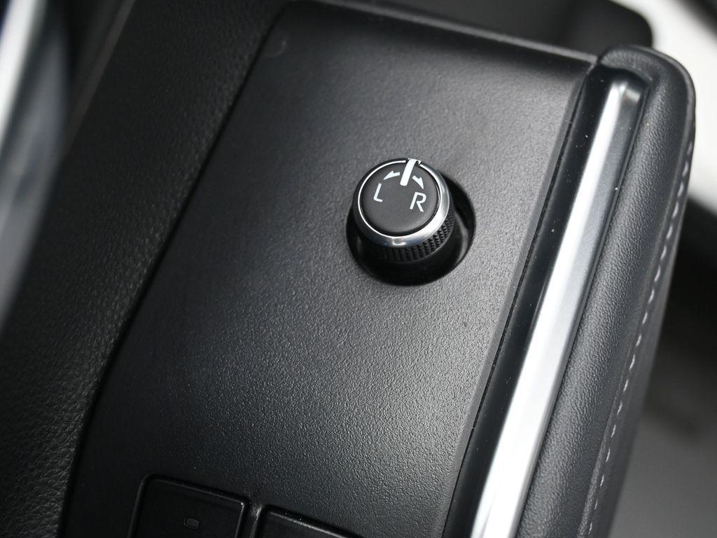 used 2022 Toyota Highlander car, priced at $43,869