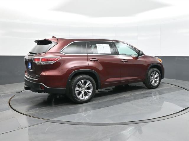 used 2015 Toyota Highlander car, priced at $18,922