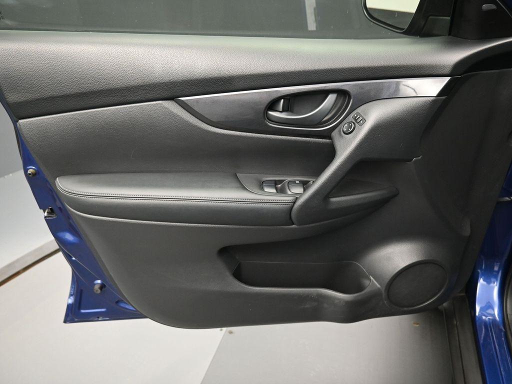 used 2019 Nissan Rogue car, priced at $15,487