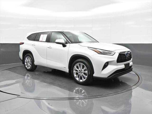 used 2022 Toyota Highlander Hybrid car, priced at $54,700