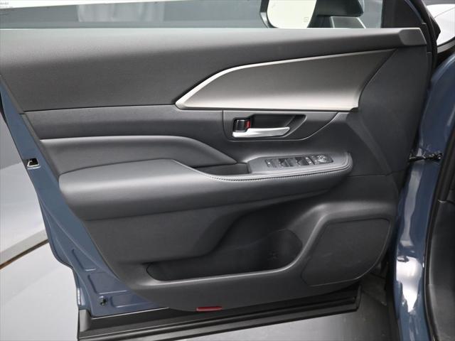 used 2025 Toyota Grand Highlander car, priced at $55,997