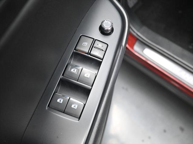 used 2018 Toyota Highlander car, priced at $26,241