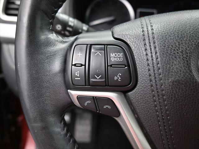 used 2018 Toyota Highlander car, priced at $26,241