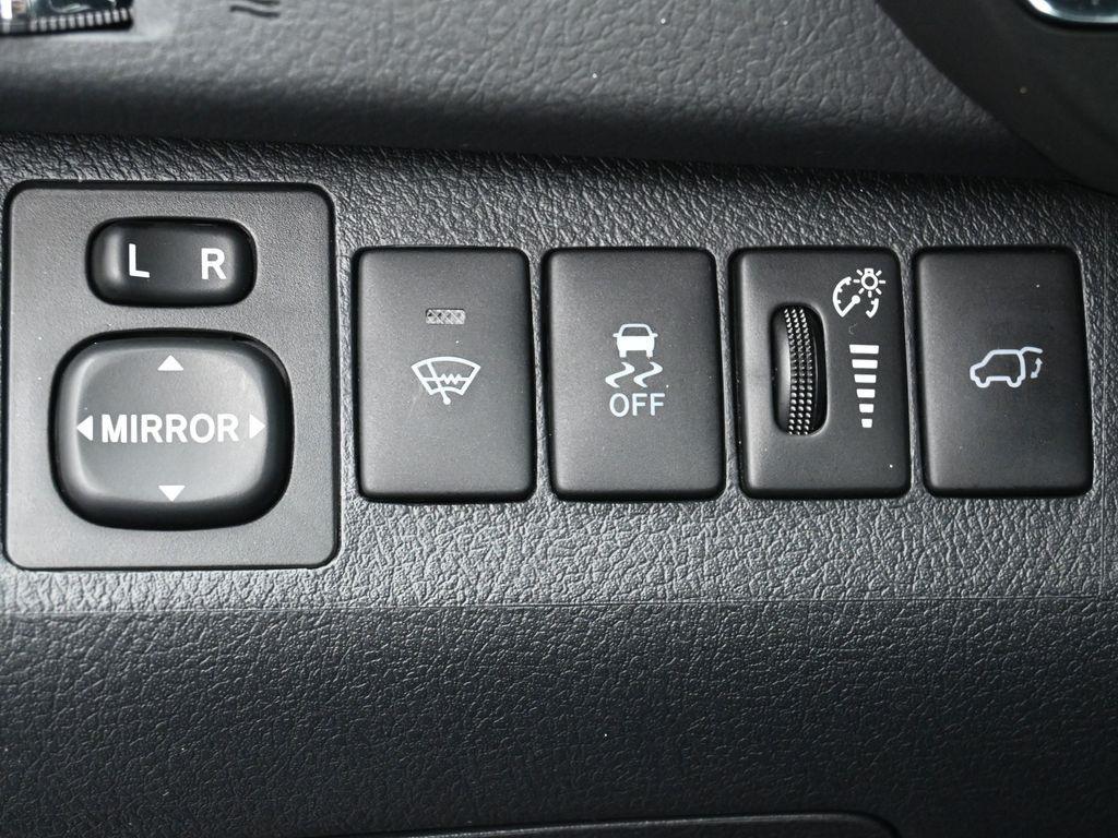 used 2012 Toyota Highlander car, priced at $16,822