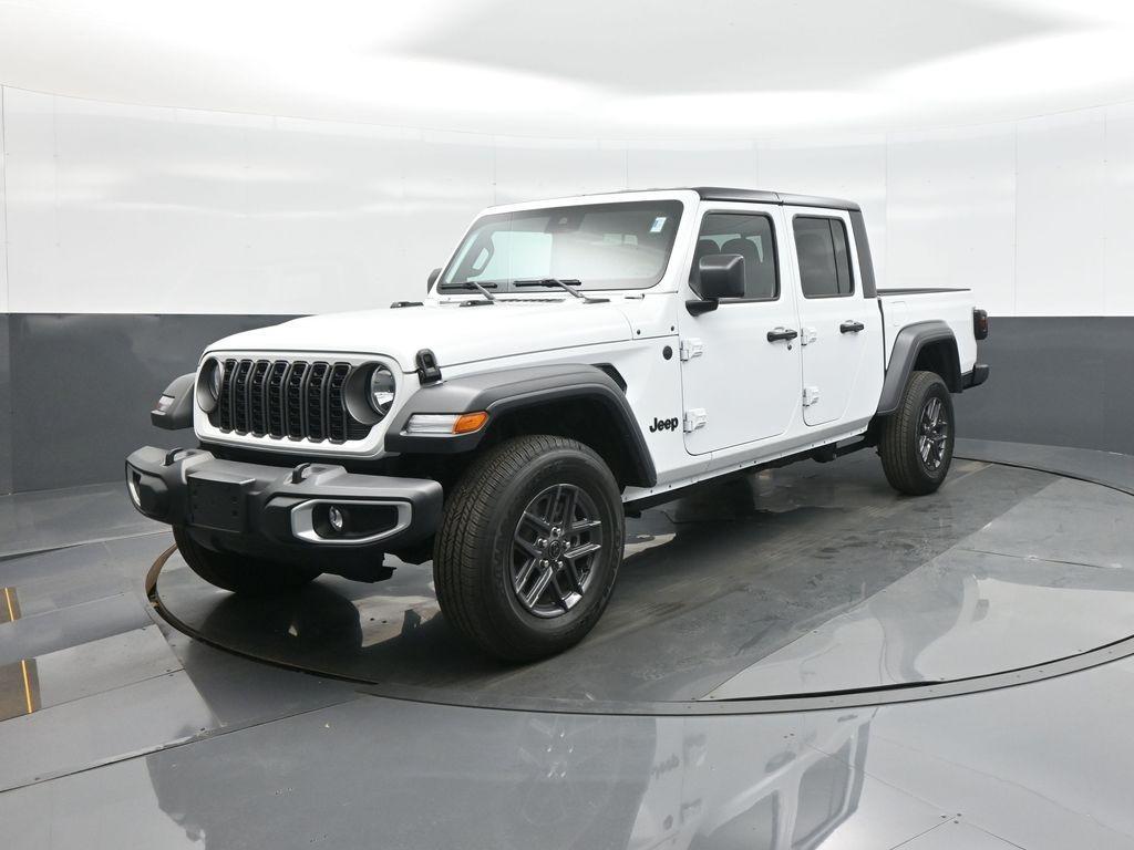 used 2025 Jeep Gladiator car, priced at $38,942