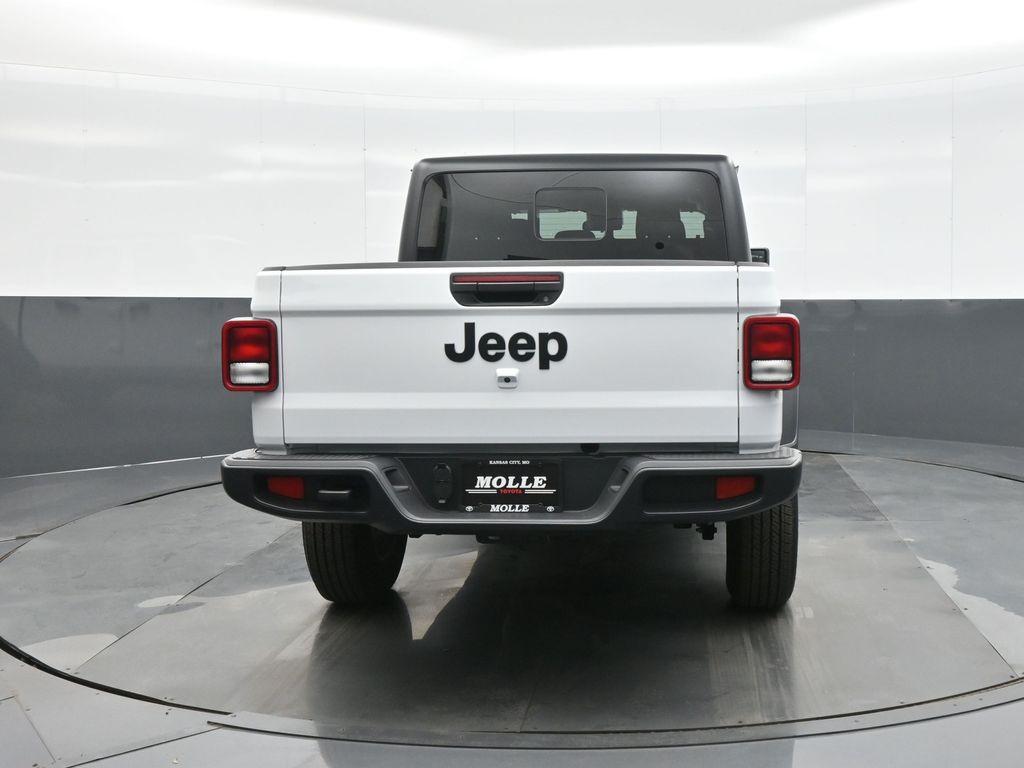 used 2025 Jeep Gladiator car, priced at $38,942