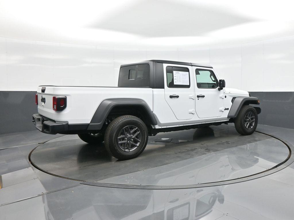 used 2025 Jeep Gladiator car, priced at $38,942