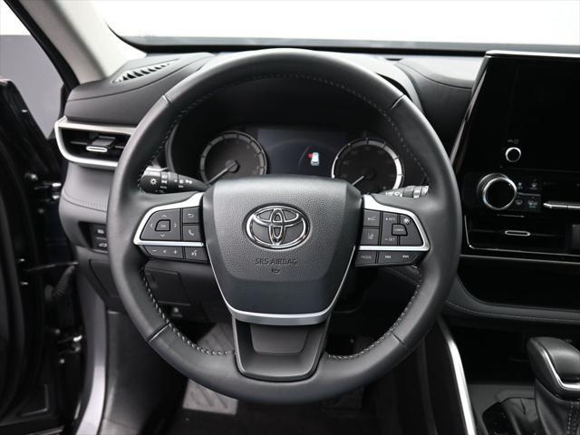 used 2023 Toyota Highlander car, priced at $37,468