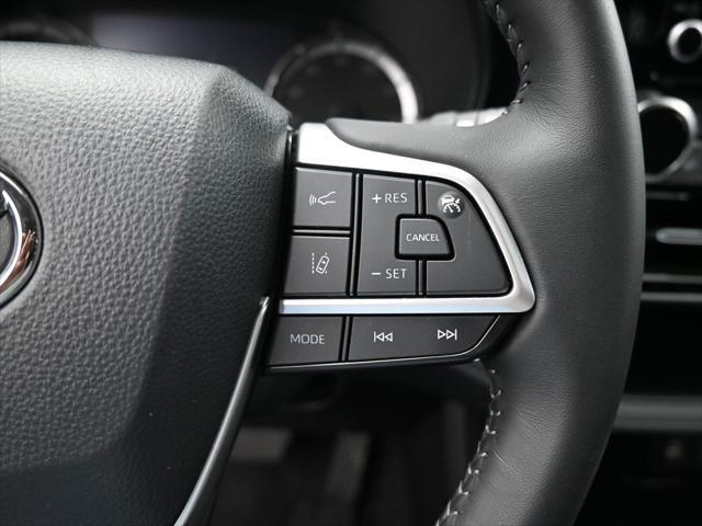 used 2023 Toyota Highlander car, priced at $37,468