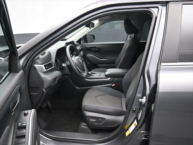 used 2023 Toyota Highlander car, priced at $37,468