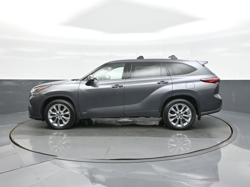 used 2022 Toyota Highlander Hybrid car, priced at $46,995
