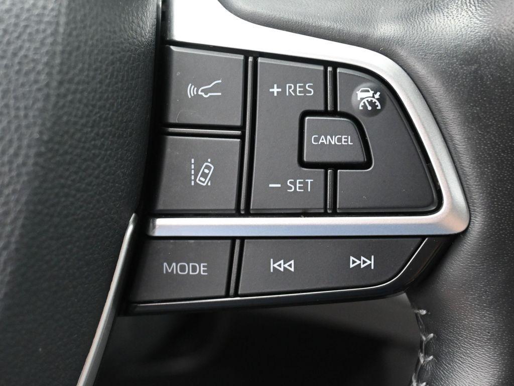 used 2022 Toyota Highlander Hybrid car, priced at $46,995