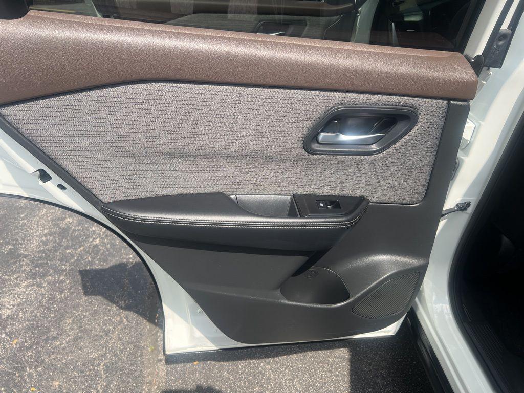 used 2023 Nissan Rogue car, priced at $21,999