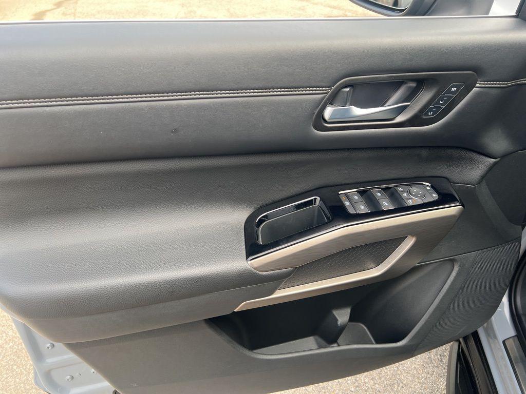used 2023 Nissan Pathfinder car, priced at $40,125