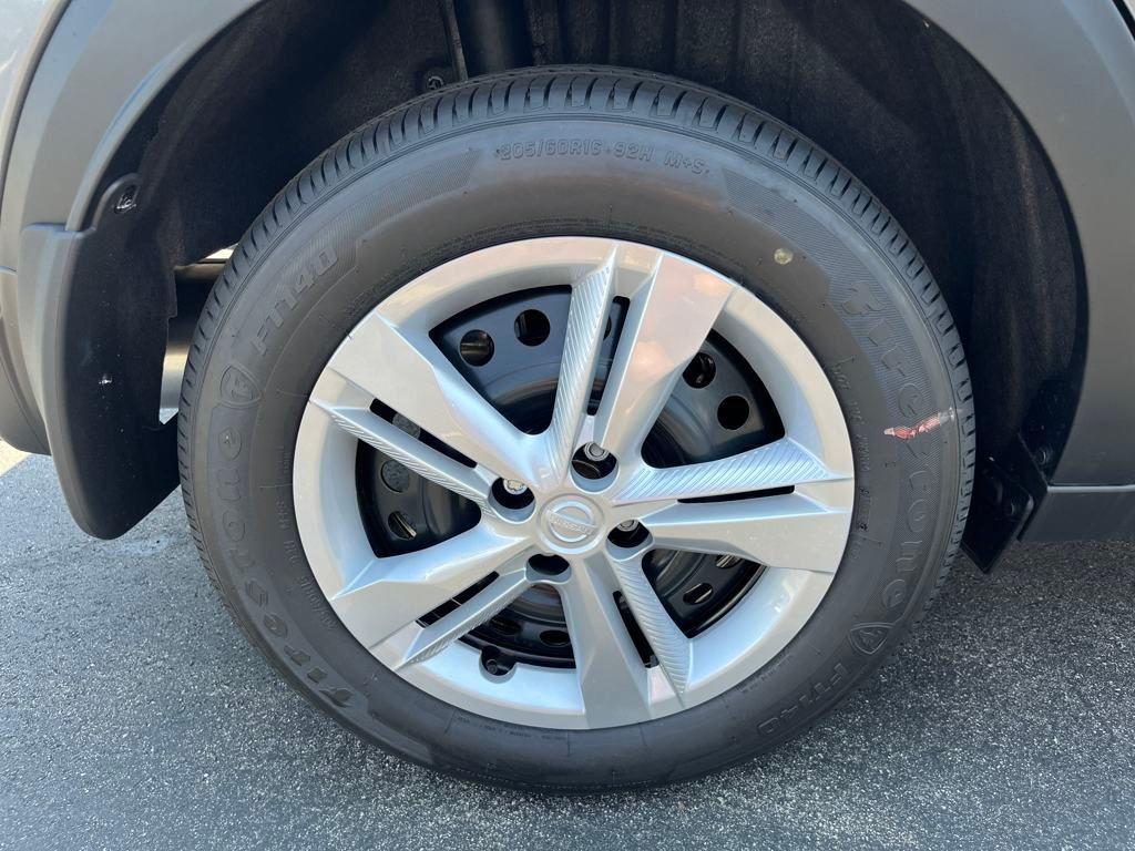 new 2025 Nissan Kicks Play car, priced at $22,057