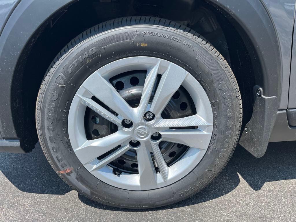 new 2025 Nissan Kicks Play car, priced at $22,057