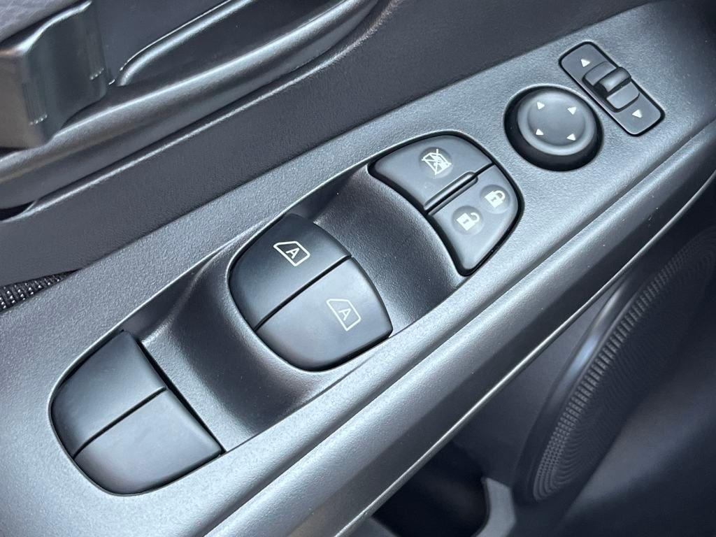 new 2025 Nissan Kicks Play car, priced at $22,057