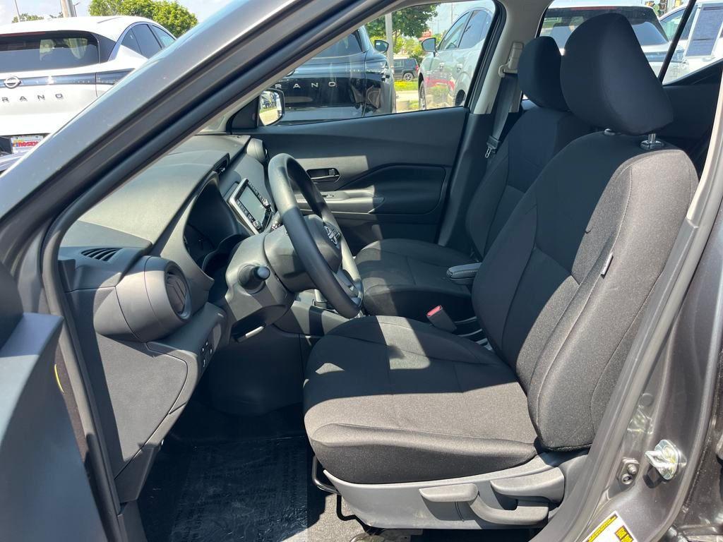 new 2025 Nissan Kicks Play car, priced at $22,057