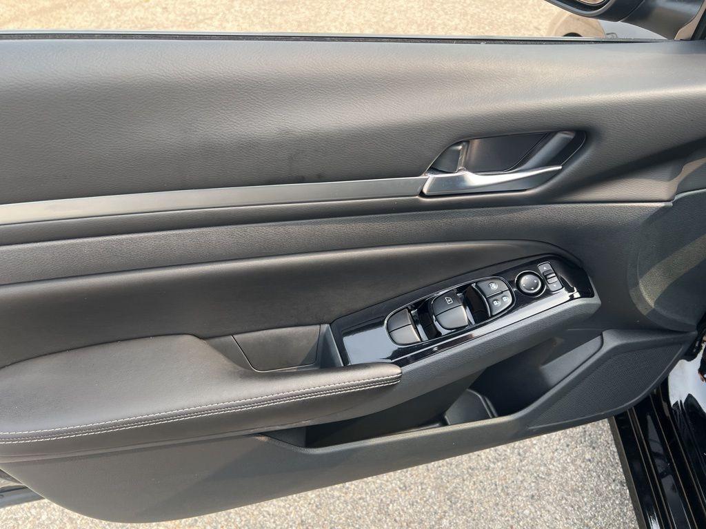 used 2023 Nissan Altima car, priced at $23,480
