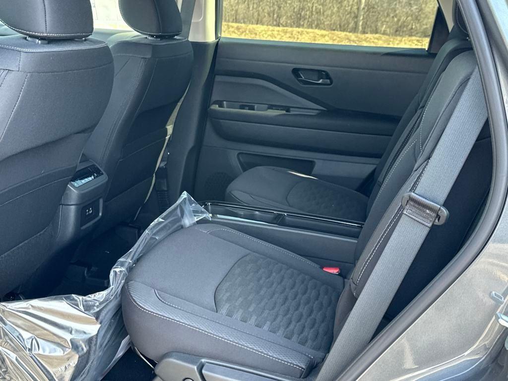 new 2025 Nissan Pathfinder car, priced at $41,771