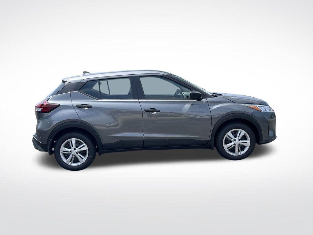 new 2025 Nissan Kicks Play car, priced at $21,979