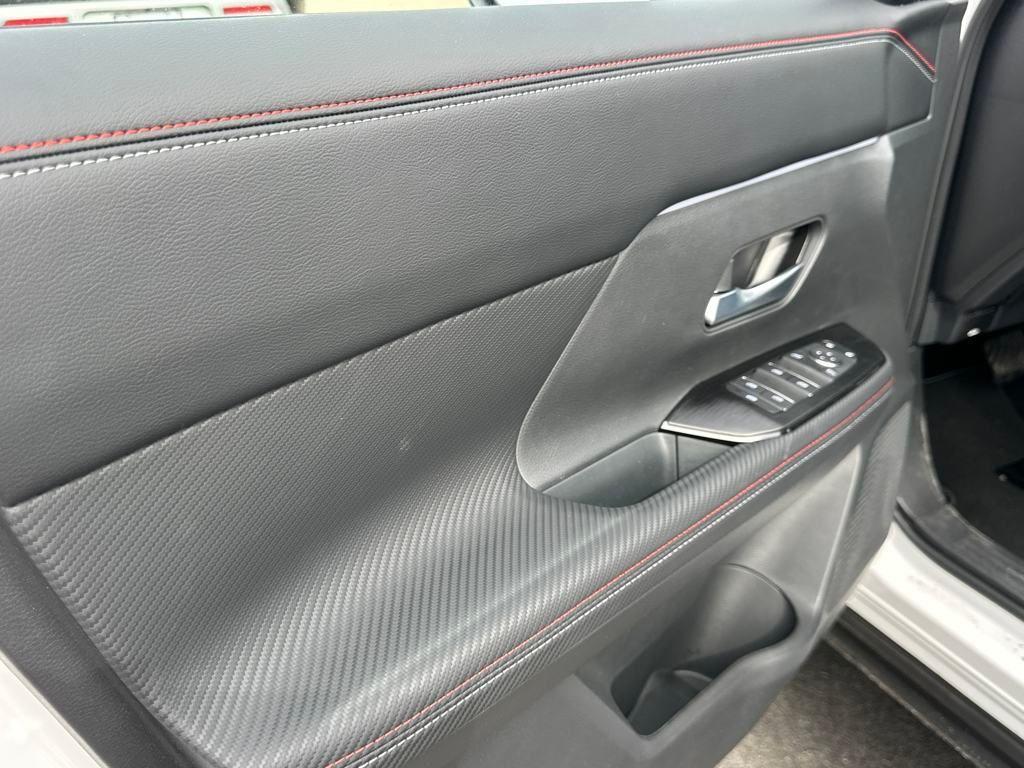 new 2025 Nissan Kicks car, priced at $28,098