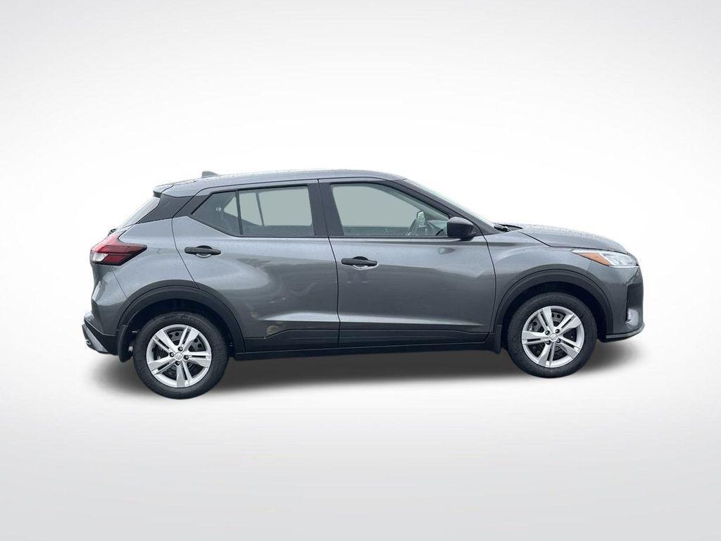 new 2025 Nissan Kicks Play car, priced at $22,362
