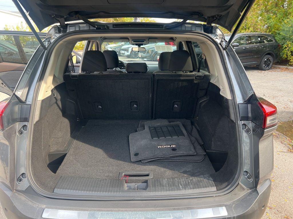 used 2022 Nissan Rogue car, priced at $17,999