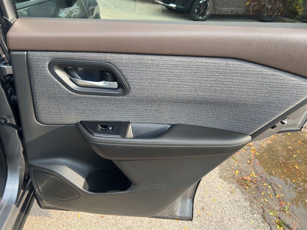 used 2022 Nissan Rogue car, priced at $17,999