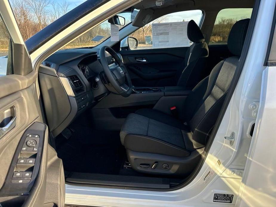 new 2025 Nissan Rogue car, priced at $32,930