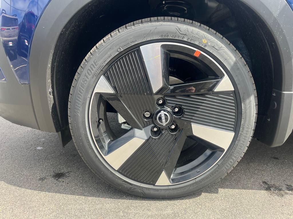 new 2025 Nissan Kicks car, priced at $26,903