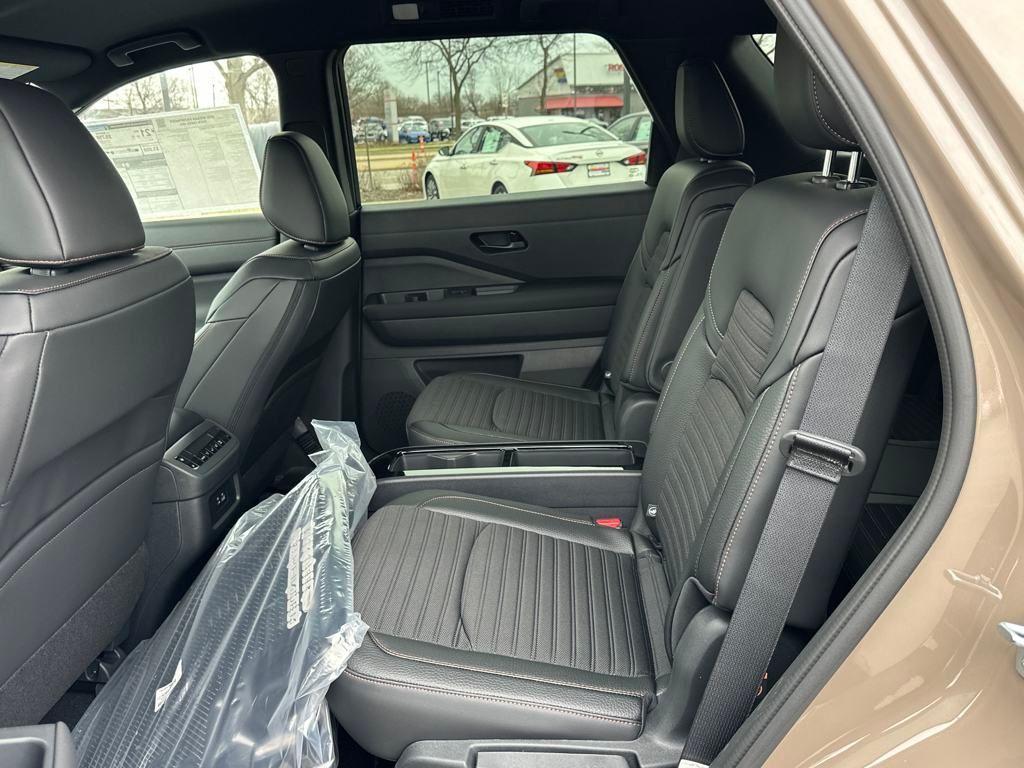 new 2025 Nissan Pathfinder car, priced at $42,706
