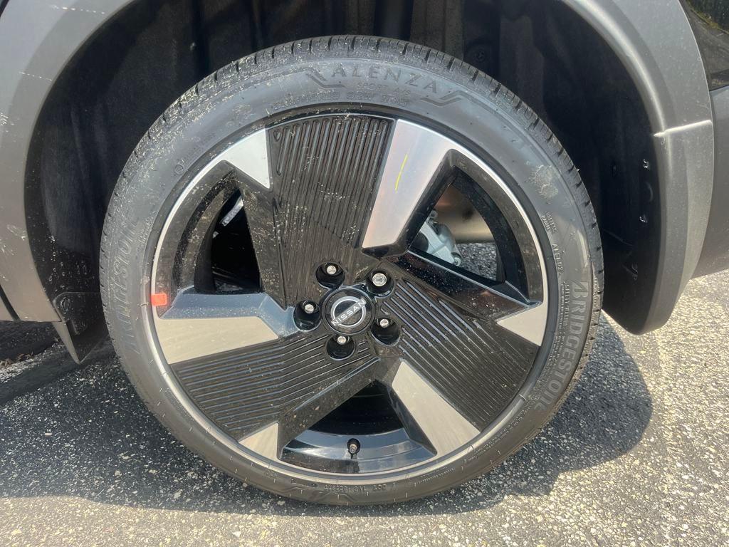 new 2025 Nissan Kicks car, priced at $26,857