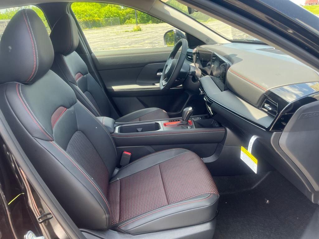 new 2025 Nissan Kicks car, priced at $26,857