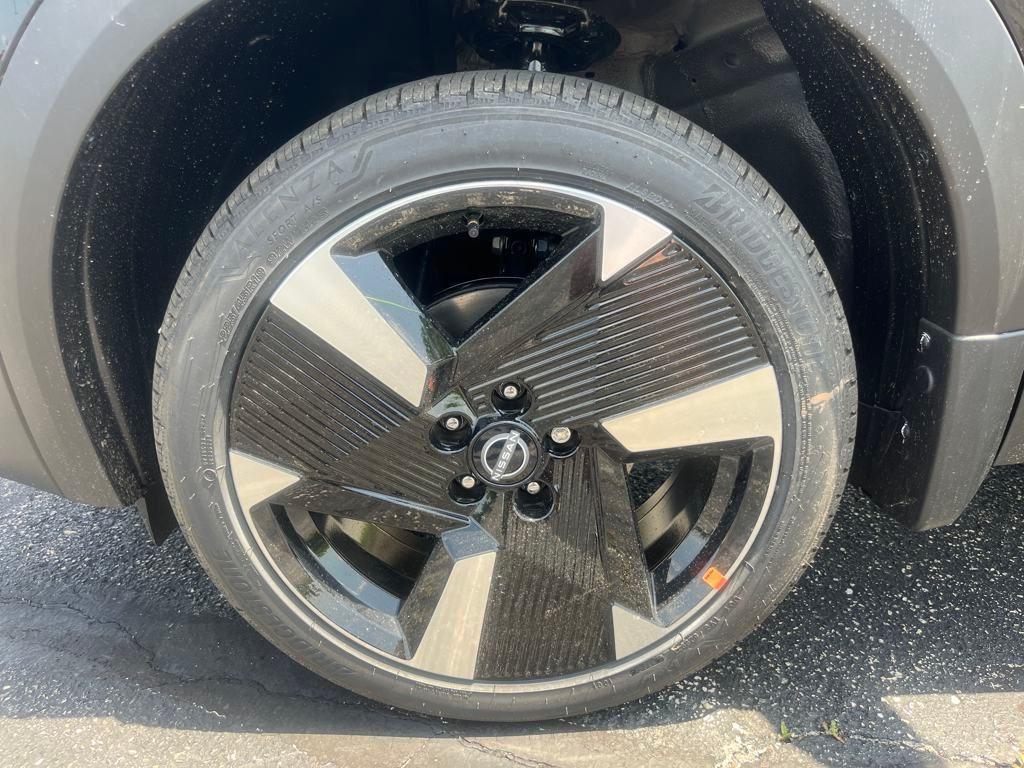 new 2025 Nissan Kicks car, priced at $26,857