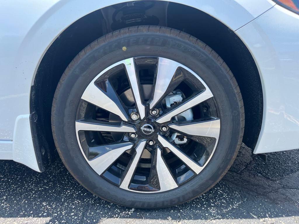 new 2025 Nissan Sentra car, priced at $25,836