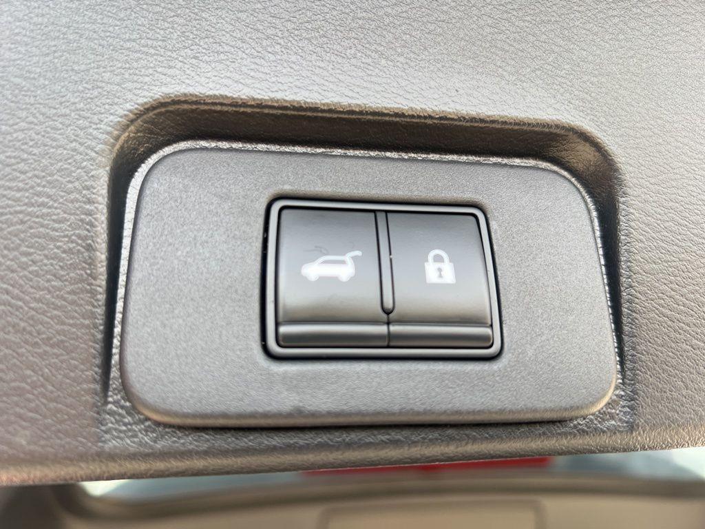 used 2022 Nissan Rogue car, priced at $31,999
