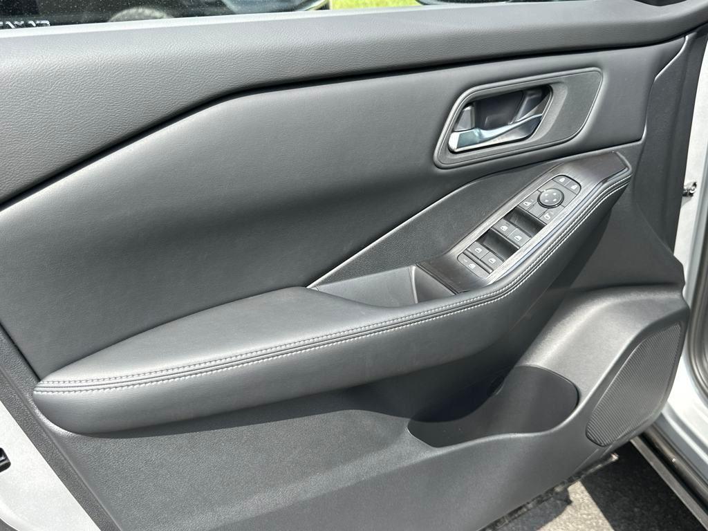 new 2025 Nissan Rogue car, priced at $30,578
