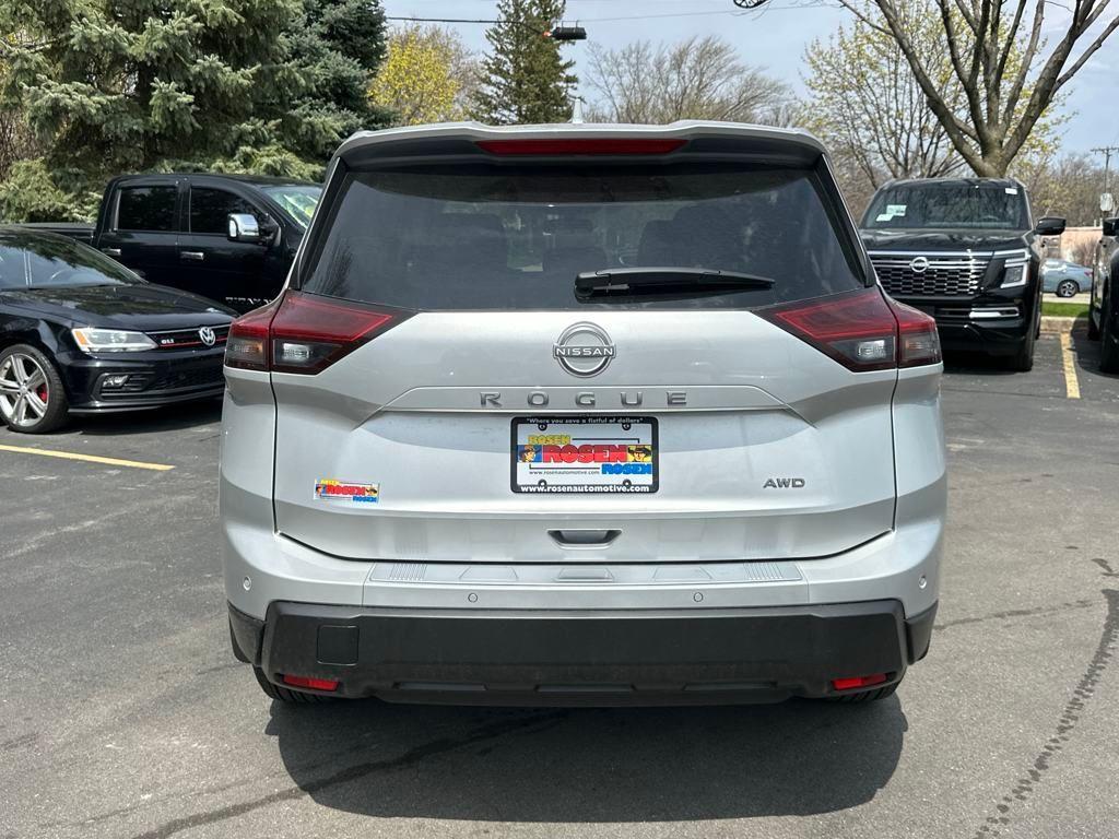 new 2025 Nissan Rogue car, priced at $30,578