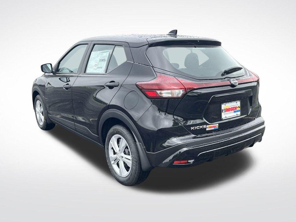 new 2025 Nissan Kicks Play car, priced at $22,362