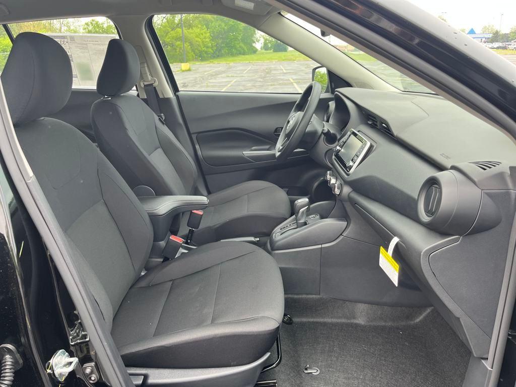 new 2025 Nissan Kicks Play car, priced at $22,362