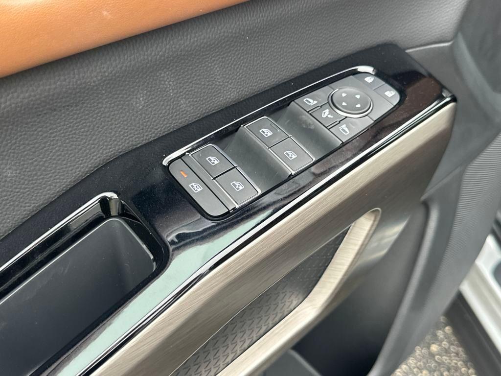 new 2025 Nissan Pathfinder car, priced at $49,885