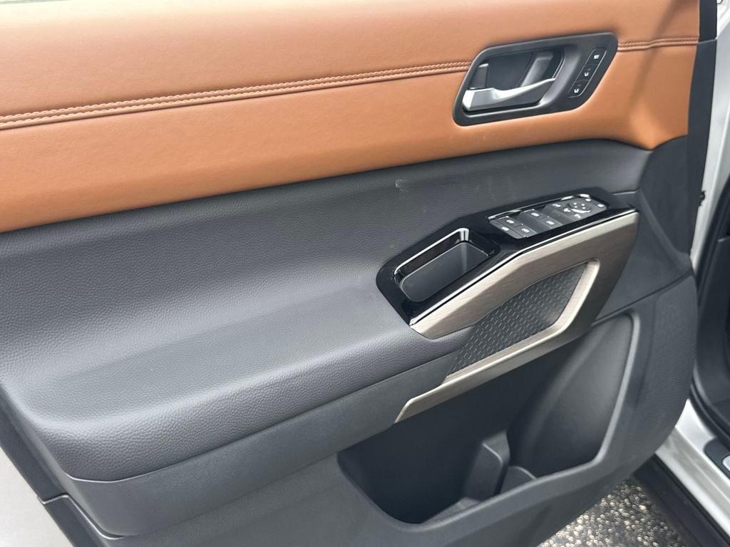new 2025 Nissan Pathfinder car, priced at $49,885
